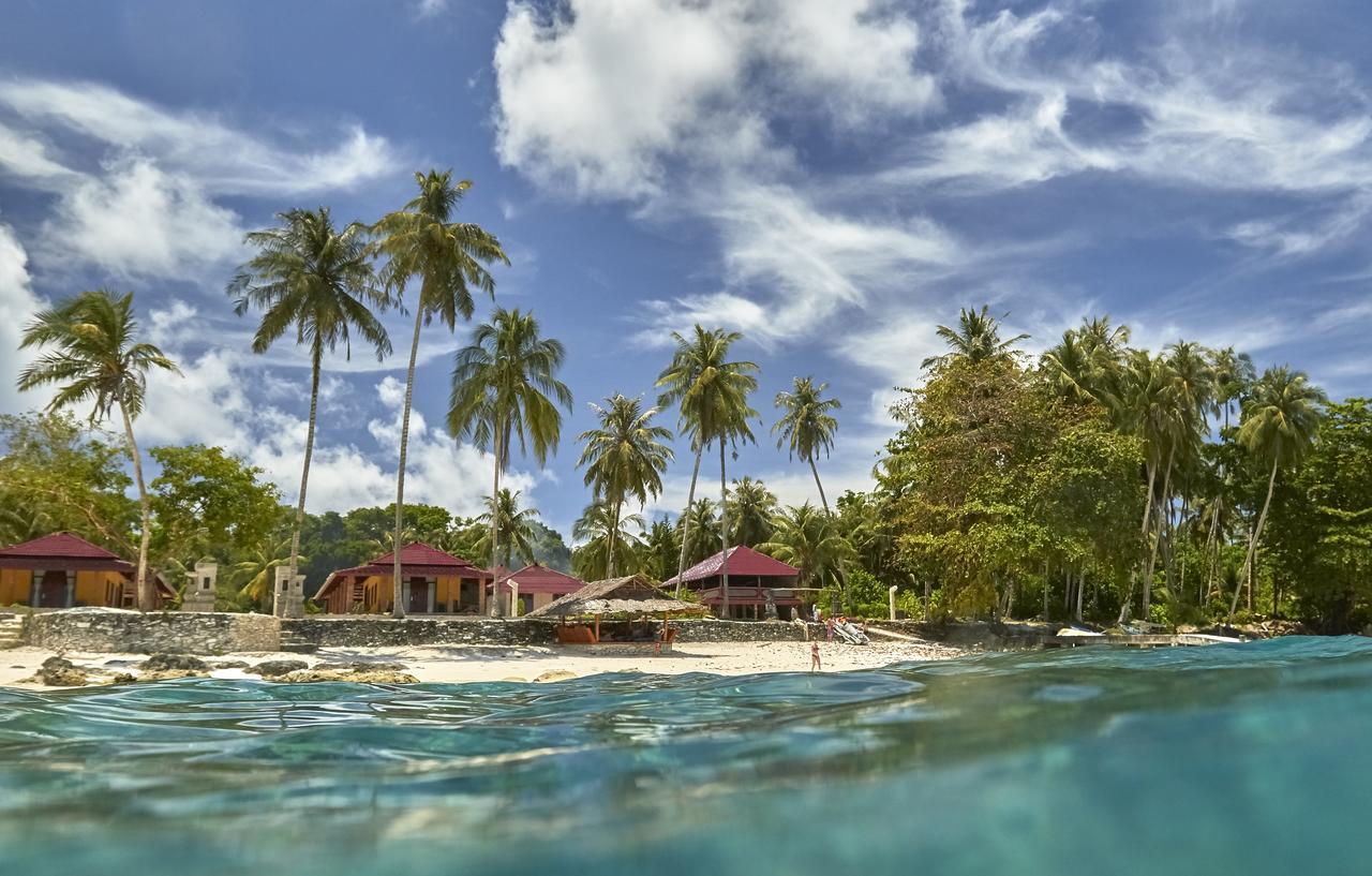 Puri Asu Resort Palau Asu Bagian luar foto