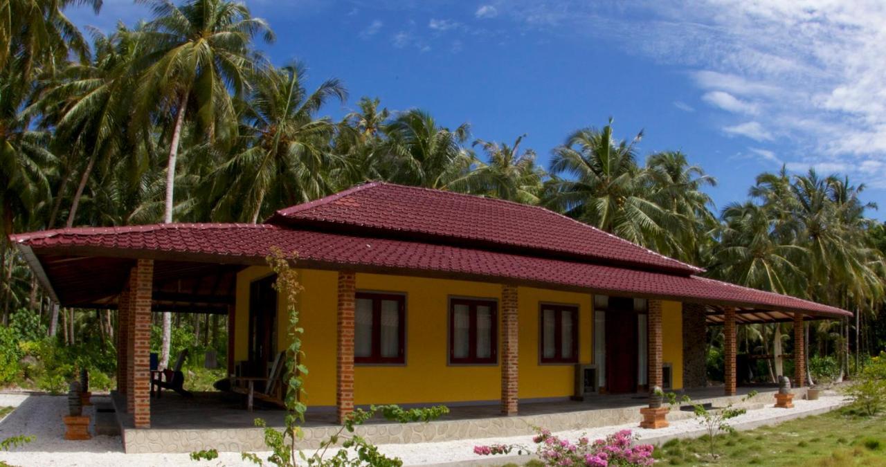 Puri Asu Resort Palau Asu Ruang foto